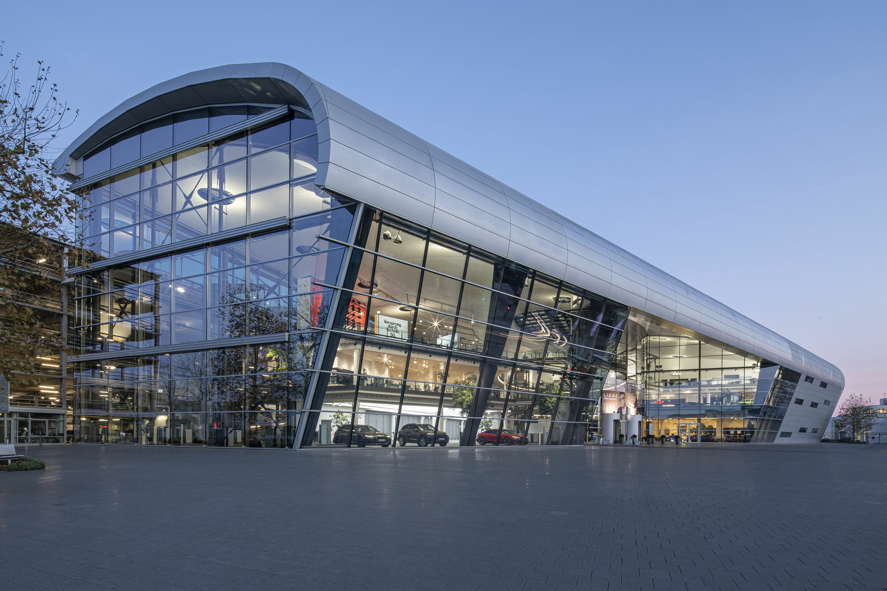 Audi Forum Neckarsulm - Audi Forum Neckarsulm