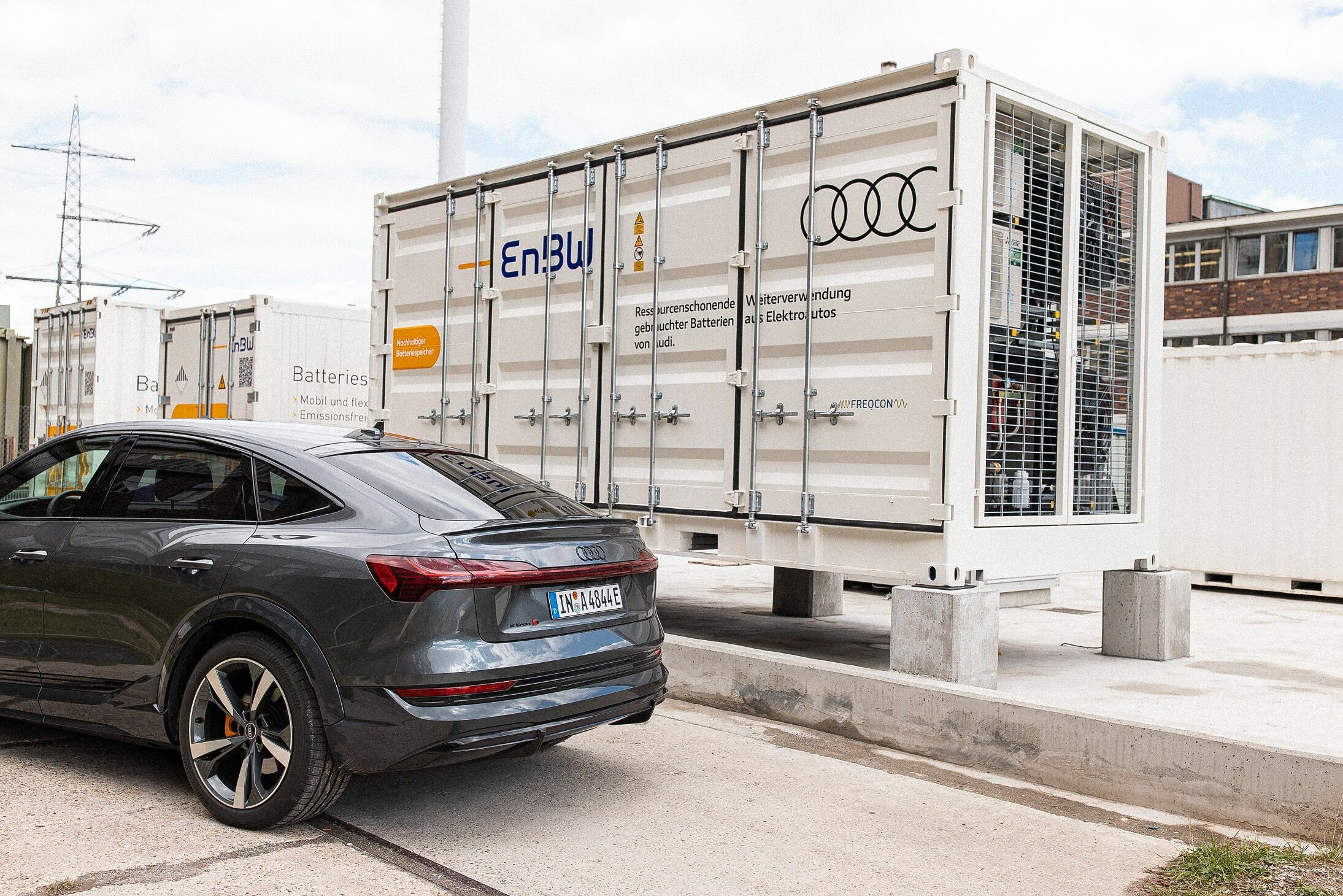 Zweites Leben für gebrauchte Batterien aus Elektroautos - In Heilbronn nehmen Audi und EnBW nachhaltige Energiespeicher mit Second-Life-Batterien in Betrieb.