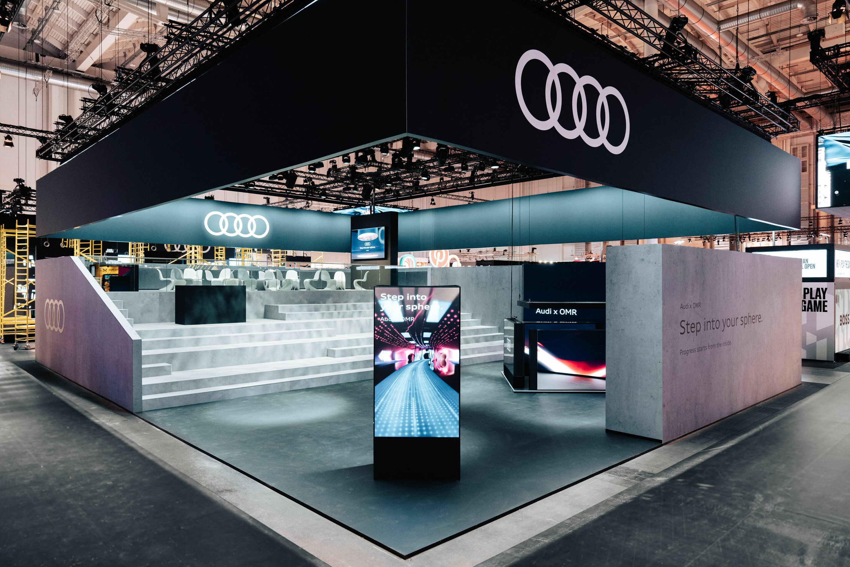 Audi auf dem OMR Festival 2023 - Audi ist bereits seit Beginn des OMR-Festivals als Partner dabei und tritt 2023 zum dritten Mal als Hauptsponsor des Events auf. Dabei präsentieren sich die Vier Ringe vor Ort auf einem großen Messestand erstmalig ohne...