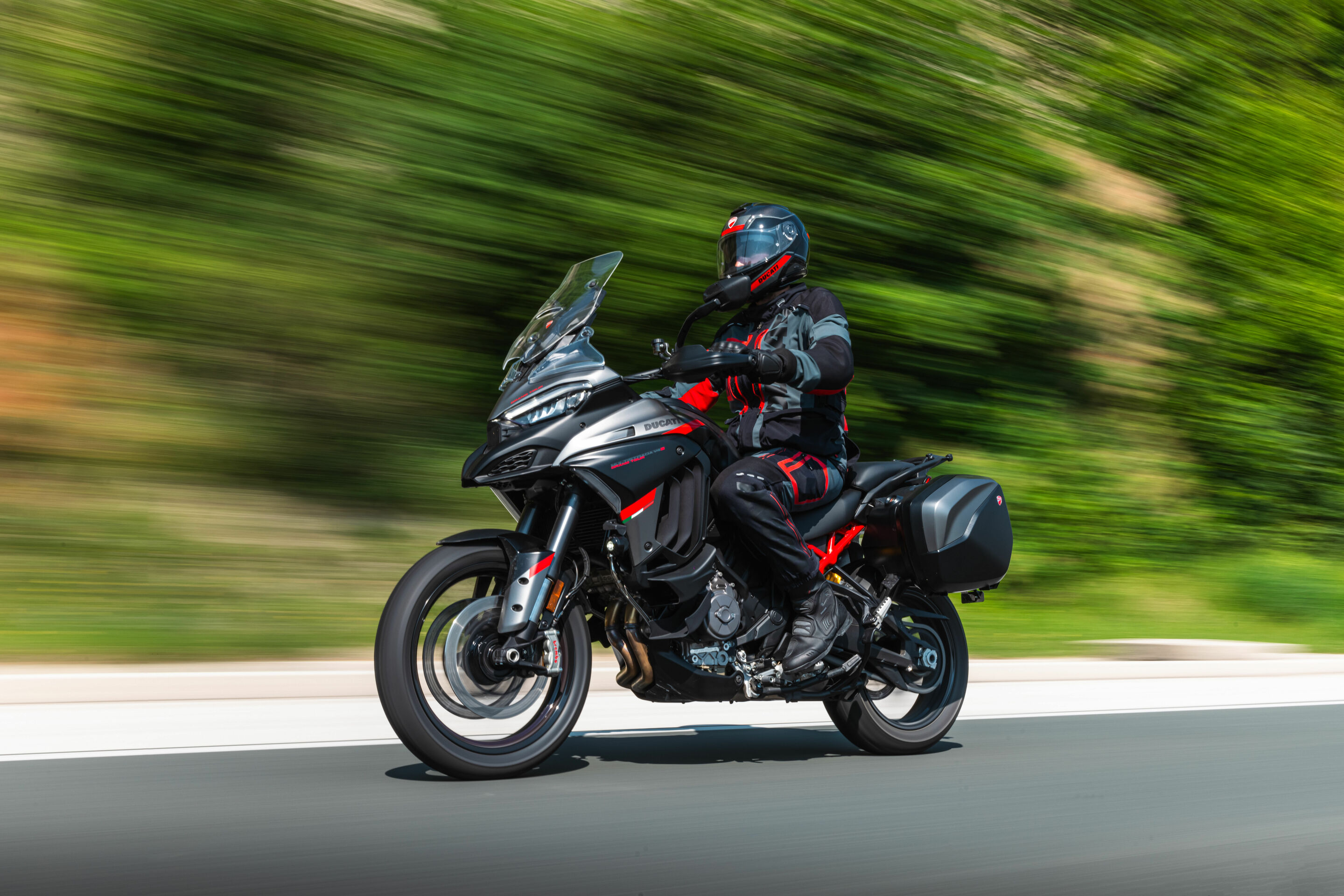 Ducati stabilisiert seine Position auf den wichtigsten Märkten - Ducati Multistrada V4 Grand Tour