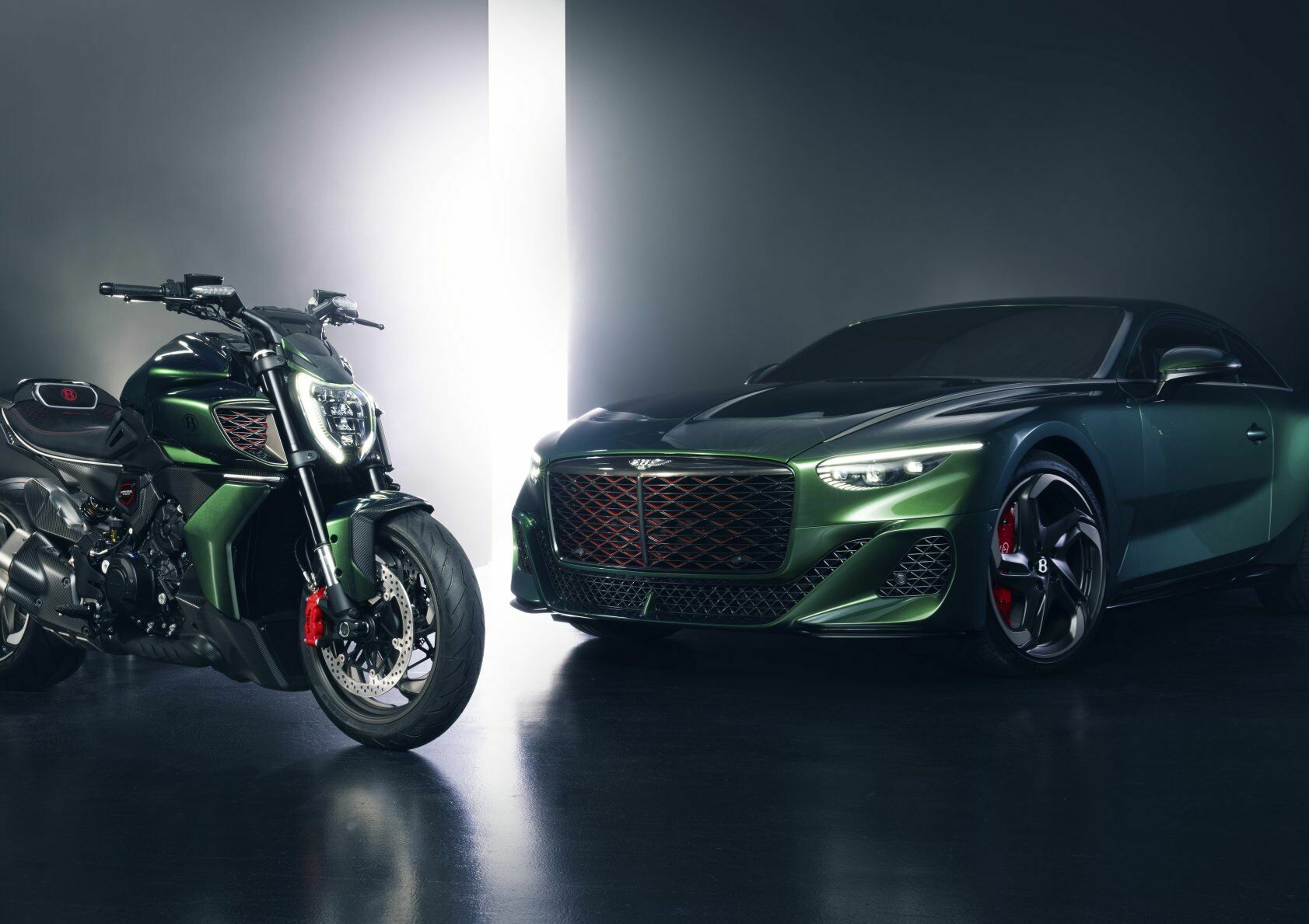 Ducati Diavel for Bentley - Exklusivität, Performance und Luxus in einem wahren Kunstwerk auf zwei Rädern