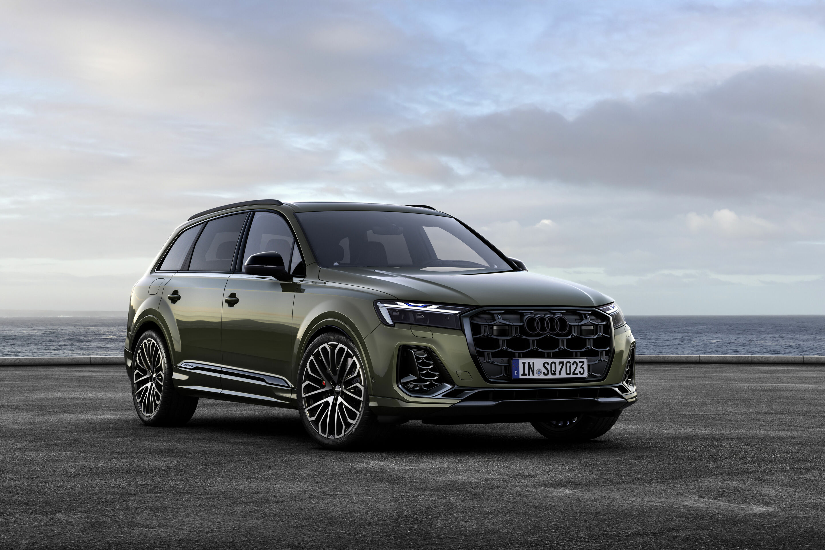 Audi SQ7 TFSI - Static photo, 
Colour: Oak green pearl effect