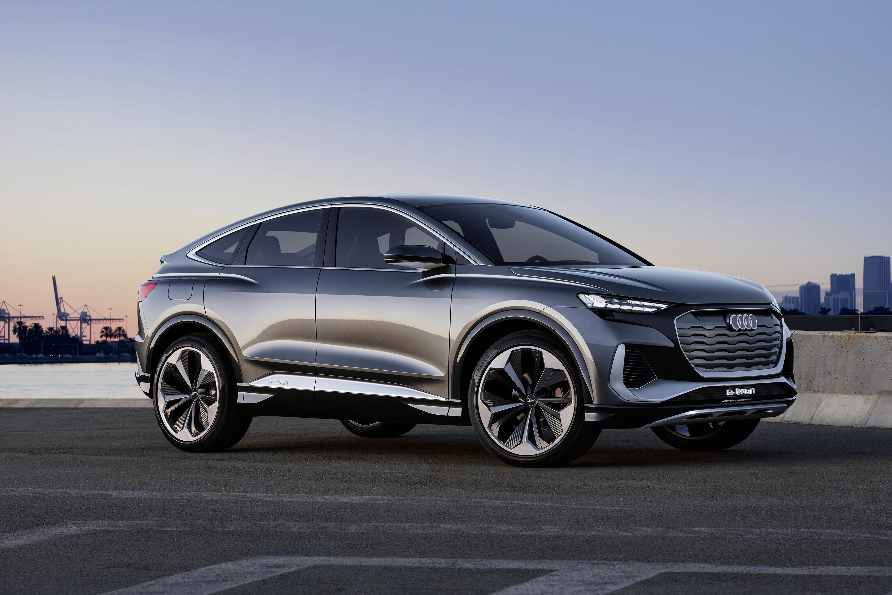 Audi Q4 Sportback e-tron concept - Standaufnahme,
Farbe: Kineticgrau