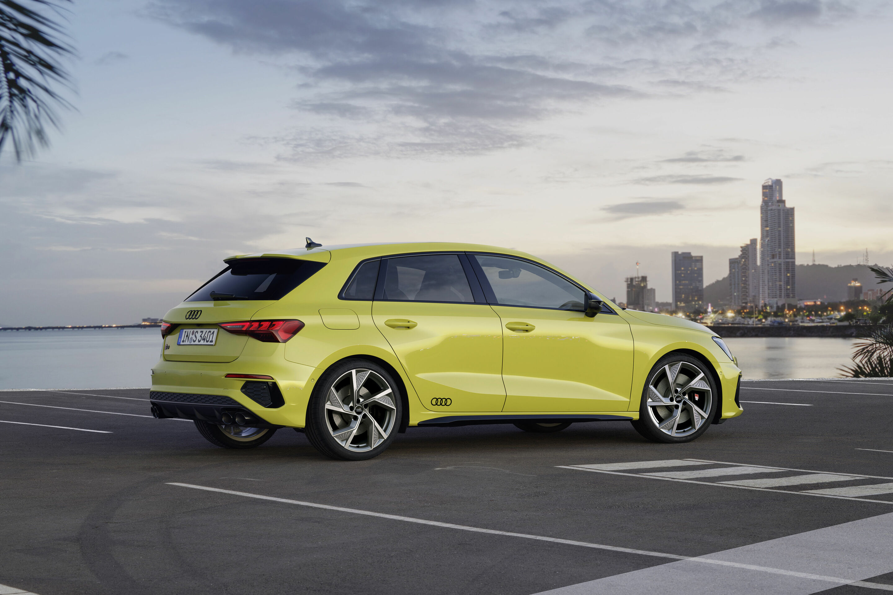 Audi S3 Sportback - Static photo
Color: python yellow
